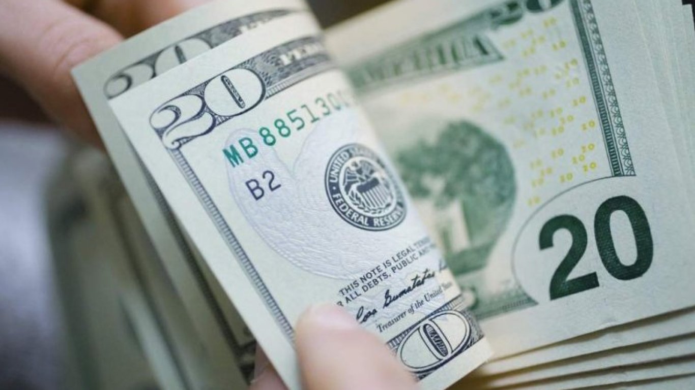 Курс доллара может резко измениться уже в июне