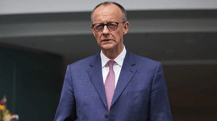 Мерц назвал Путина "самым серьезным военным преступником" - 285x160