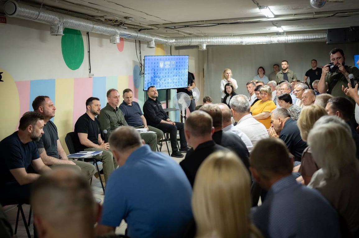 Зеленський і голови громад