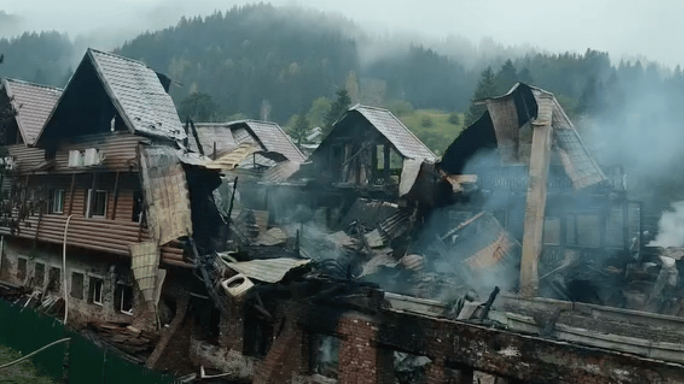 Детский лагерь на Франковщине сгорел дотла в первый же день смены: кто ответственен