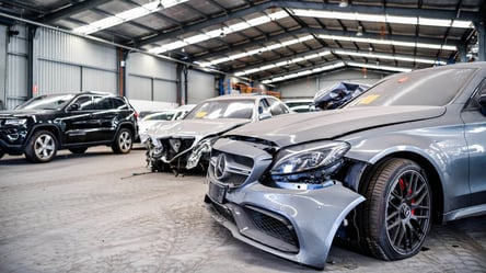 Наскільки українцям вигідно купувати бите авто в США у 2026 році - 285x160