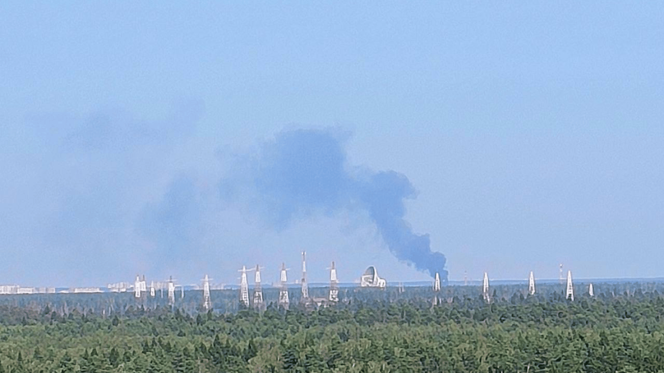 В Росії під Москвою спалахнула пожежа на військовому аеродромі 16 жовтня