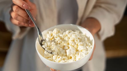 Як приготувати домашній сир — лайфхак від Клопотенка, знадобиться лише три інгредієнти - 290x160