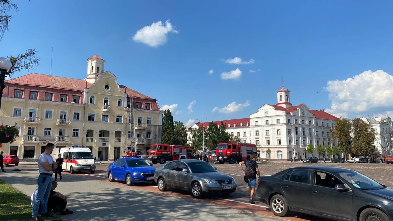Разрушенная российским обстрелом школа в Чернигове не откроет свои двери 1 сентября