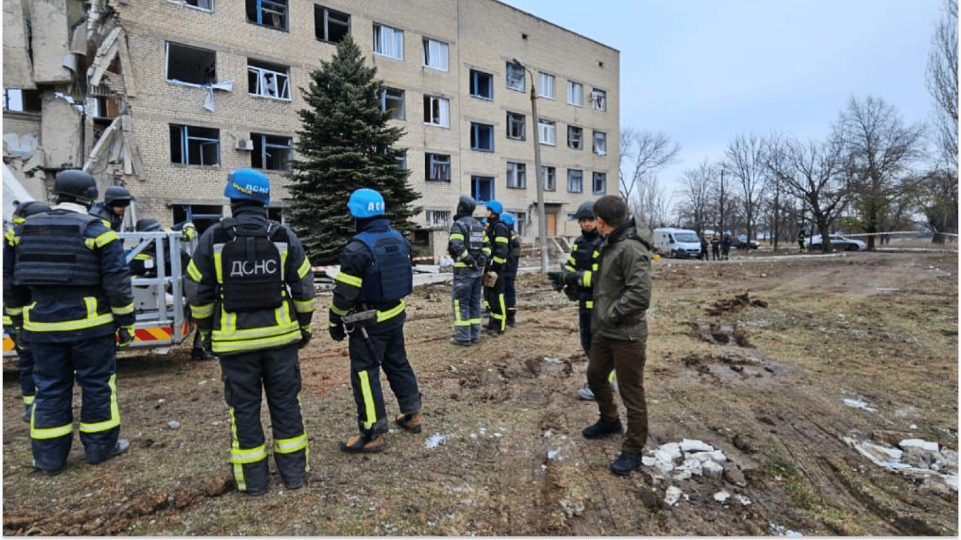 Под завалами в Селидово могут быть люди, — ГСЧС