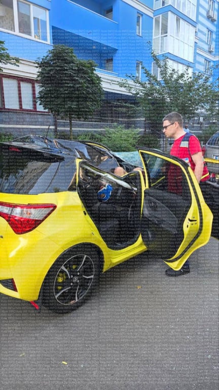 Чоловік у Києві, який впав з 19 поверху