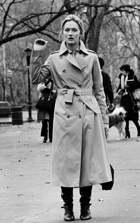 Тренч неодноразово засвітився в кіно