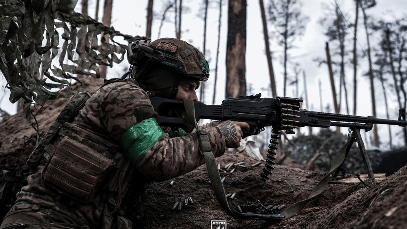 Бойцы бригады "Азов" назвали качества отличного стрелка