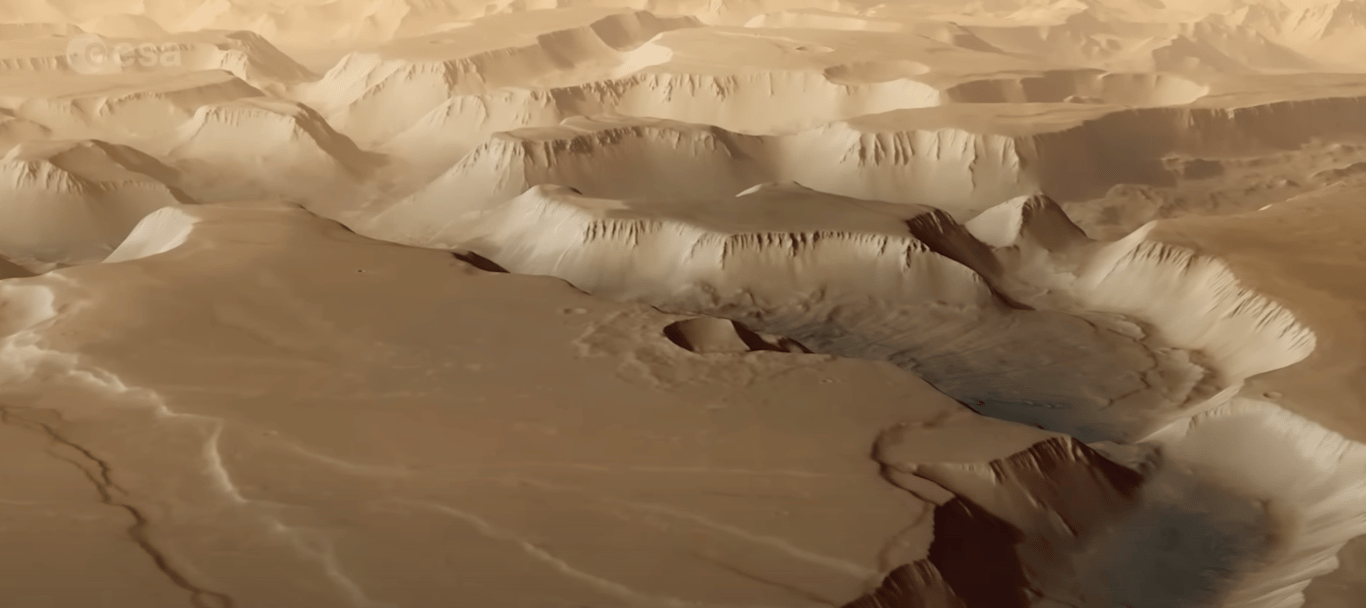 Ученые показали увлекательный пейзаж Лабиринта ночи на Марсе