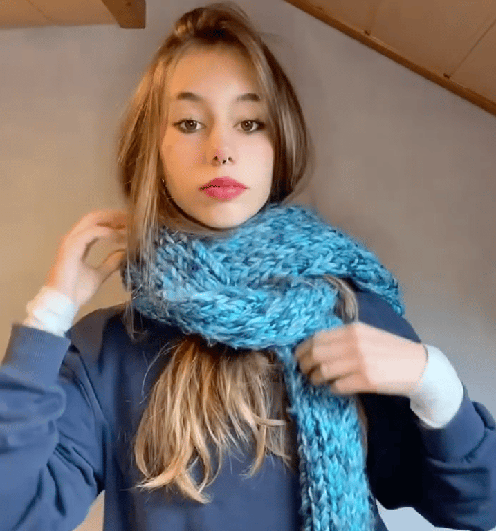 Как хорошо завязать зимний шарф — модные лайфхаки (видео) - фото 5