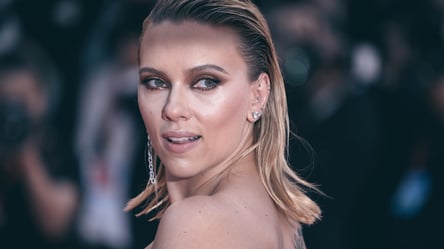 Scarlett Johansson at 41 — from child star to director and icon - 285x160
