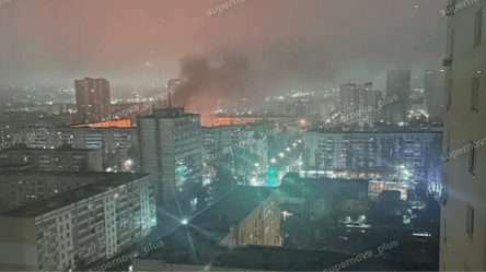 Сильні вибухи і пожежі — дрони атакували Саратов і Енгельс в РФ - 285x160