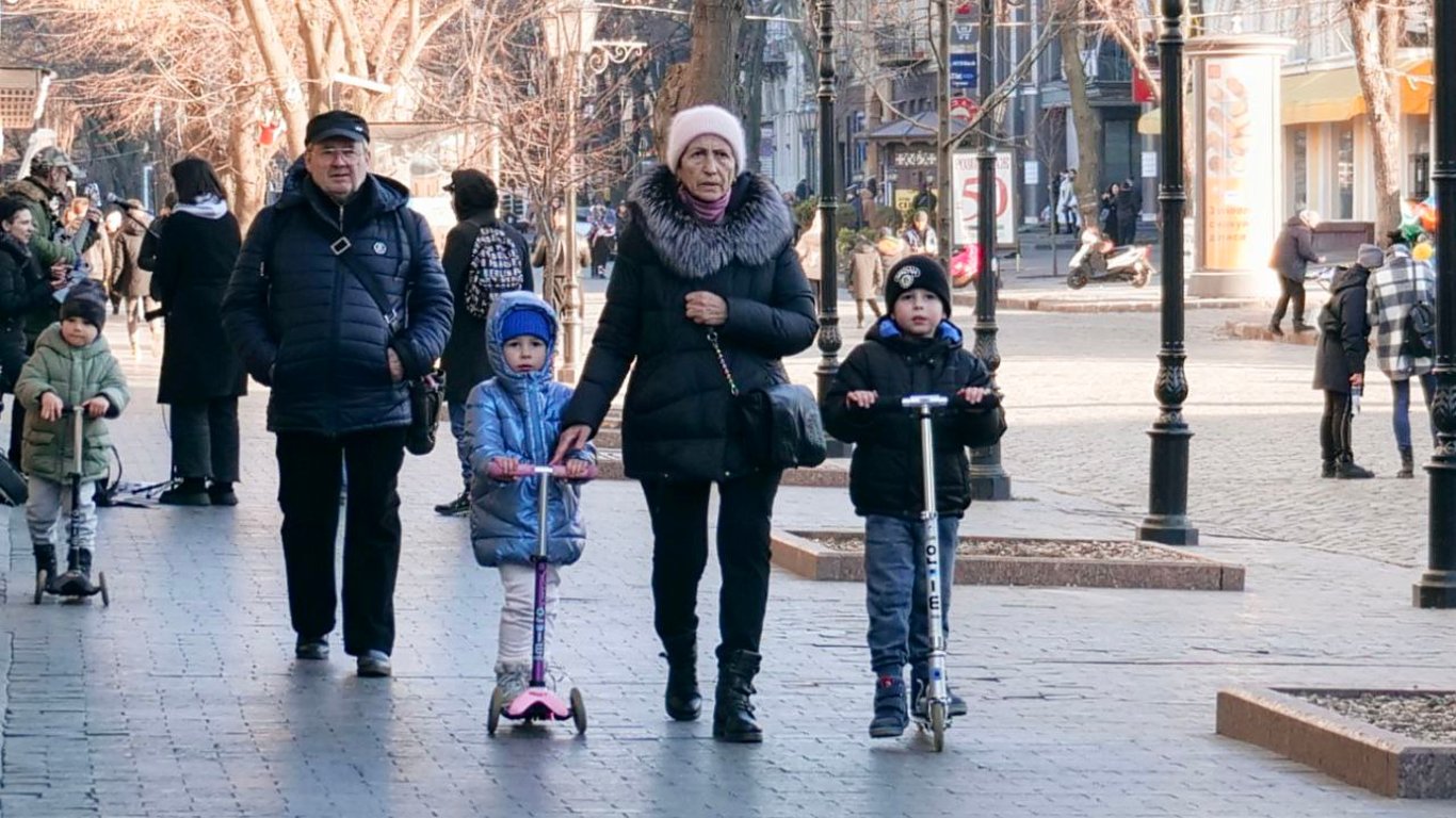 Дерибасовскую вернули пешеходам: судьба главной улицы Одессы