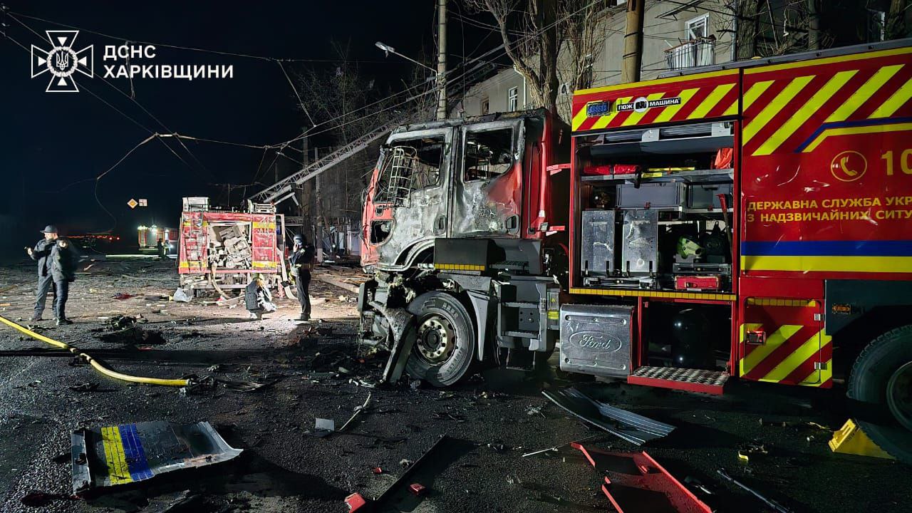 Чудом жив — появились кадры трехчасового спасения мужчины из-под завалов в Харькове - фото 3