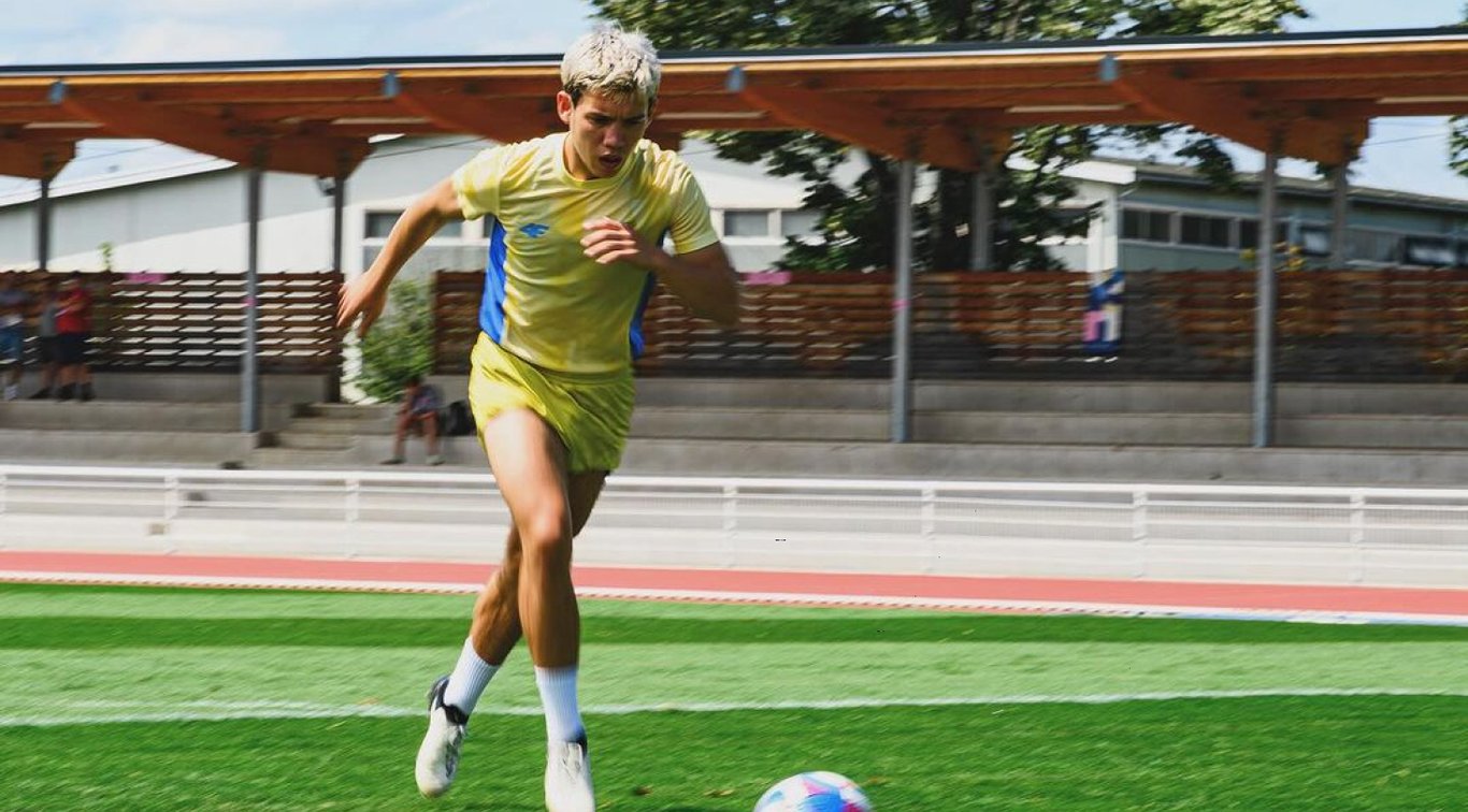 Максим Хлань