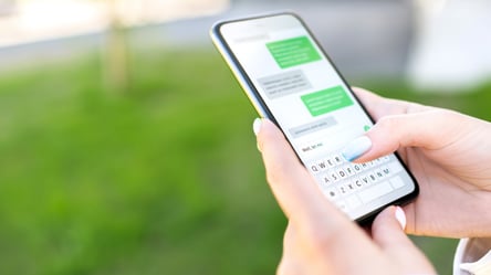 Названі чотири типи СМС, які небезпечно зберігати в телефоні - 285x160