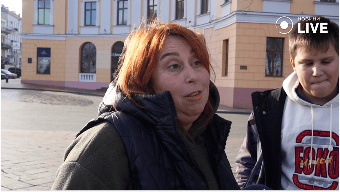 Жительница Черноморской Ирины. Фото: Новости.LIVE/ Виктор Бабаенко 