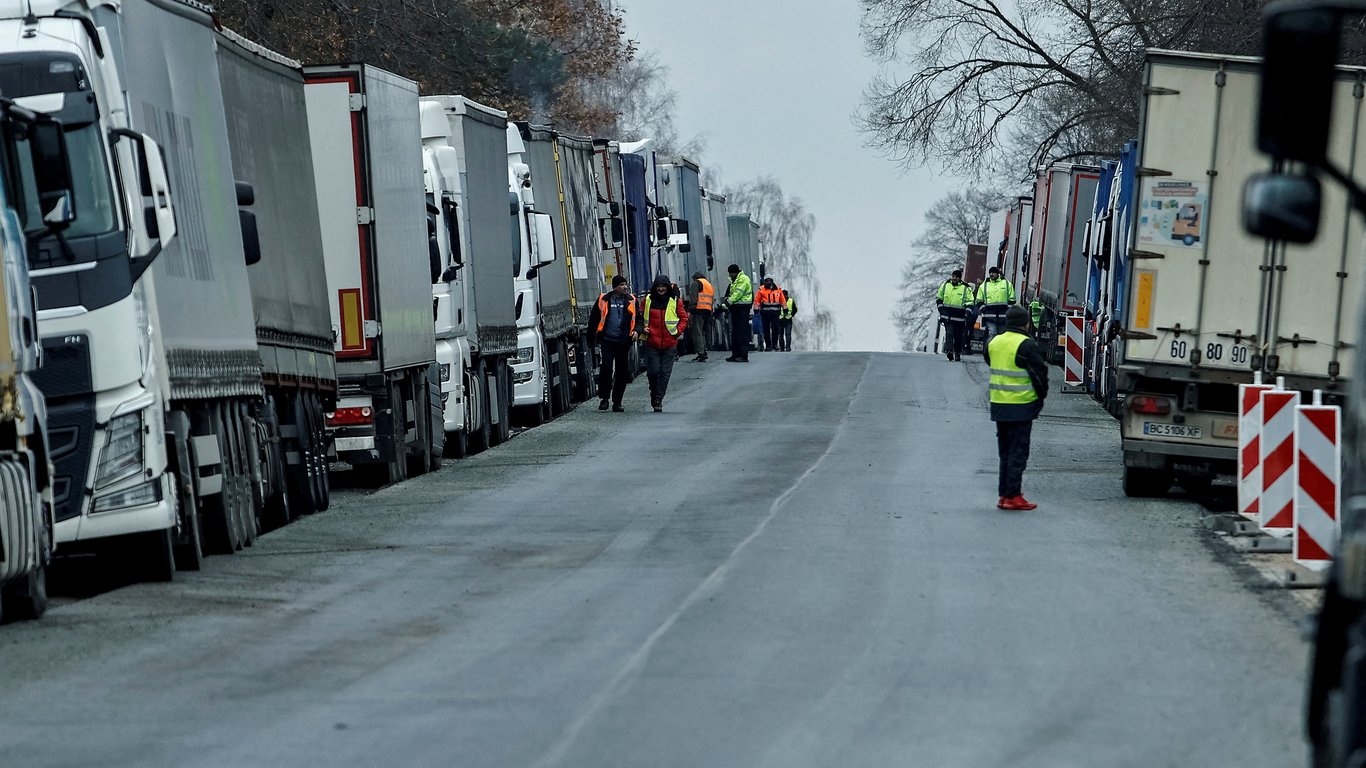 У Львові через блокаду кордонів зупинили відбудову будинків, зруйнованих обстрілами РФ