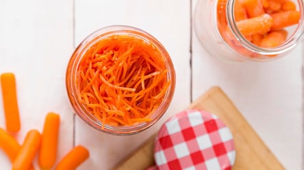 Узнайте чем полезна морковь по-корейски — кому нельзя ее есть - 285x160