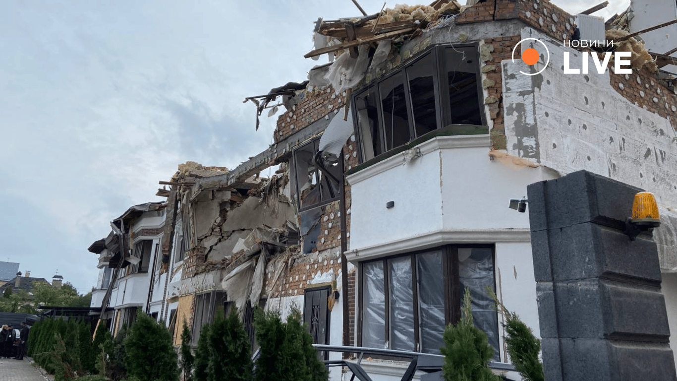 Petropavlivska Borshchahivka after shelling on September 28