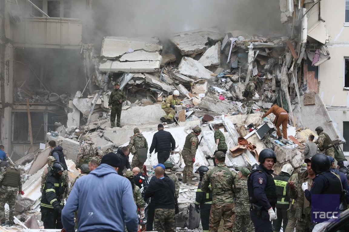 Зруйнований під'їзд у Бєлгороді