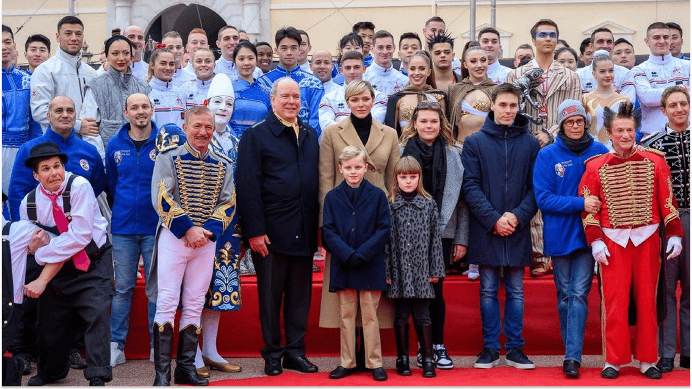Королівська родина Монако сходила у цирк — фото