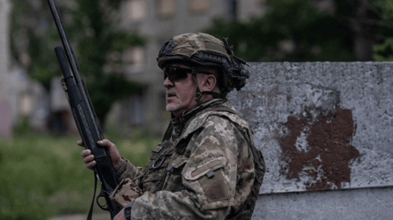 Контракт чи мобілізація: юрист розповів, коли відбувається переатестація звань - 290x160