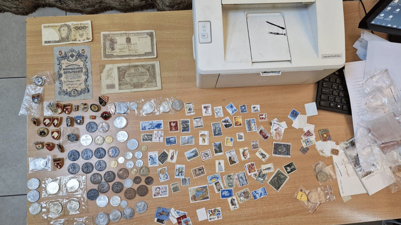 Музей у сумціі — з Одещини намагалися  вивезти колекцію старовинних грошей - фото 1