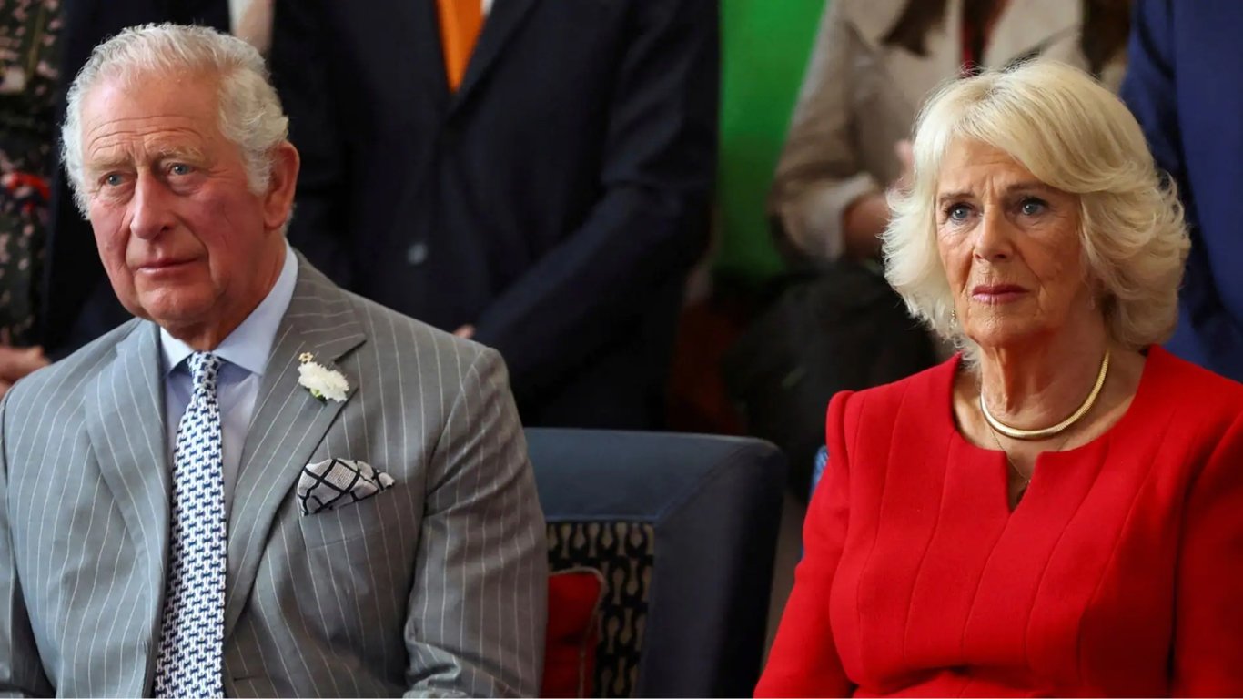 Як Чарльз III та королева-консорт Камілла допомагають онкохворим