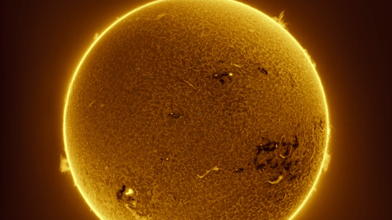 Вчені відзняли Сонце у максимально високій якості: приголомшливе відео