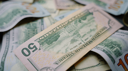 За скільки сьогодні можна купити 1 тисячу доларів - 285x160