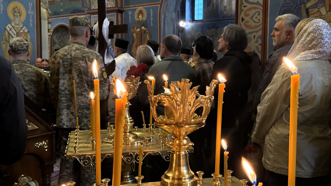 Церемонія прощання з Миколою Карпюком у Києві