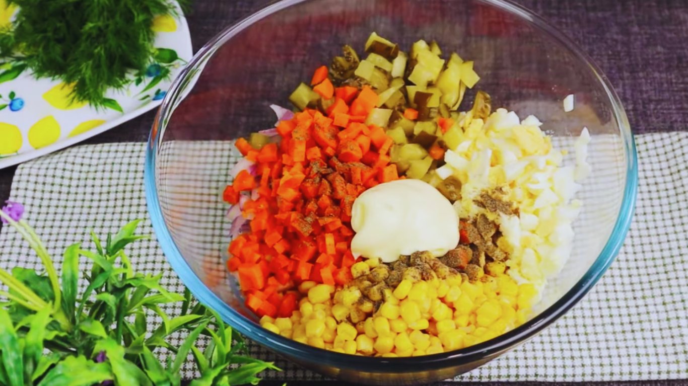 рецепт салату з тунцем