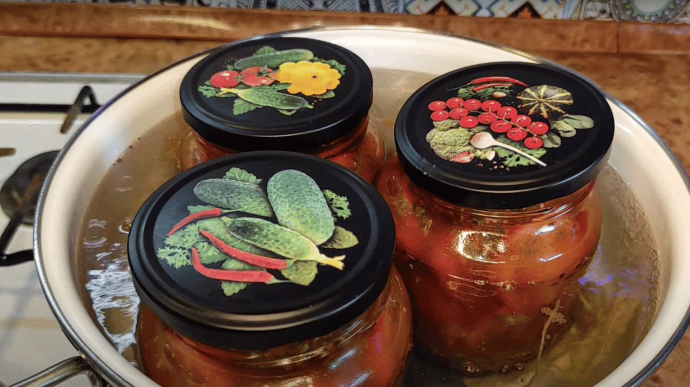 стерилізація помідорів на зиму