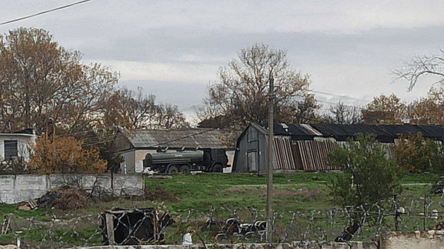 Россияне в Крыму пытаются спасти горючее после атак ВСУ - 290x166