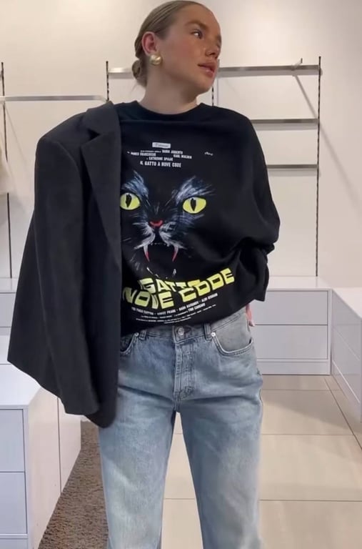 Для прогулянки містом прекрасно підійде зручний одяг