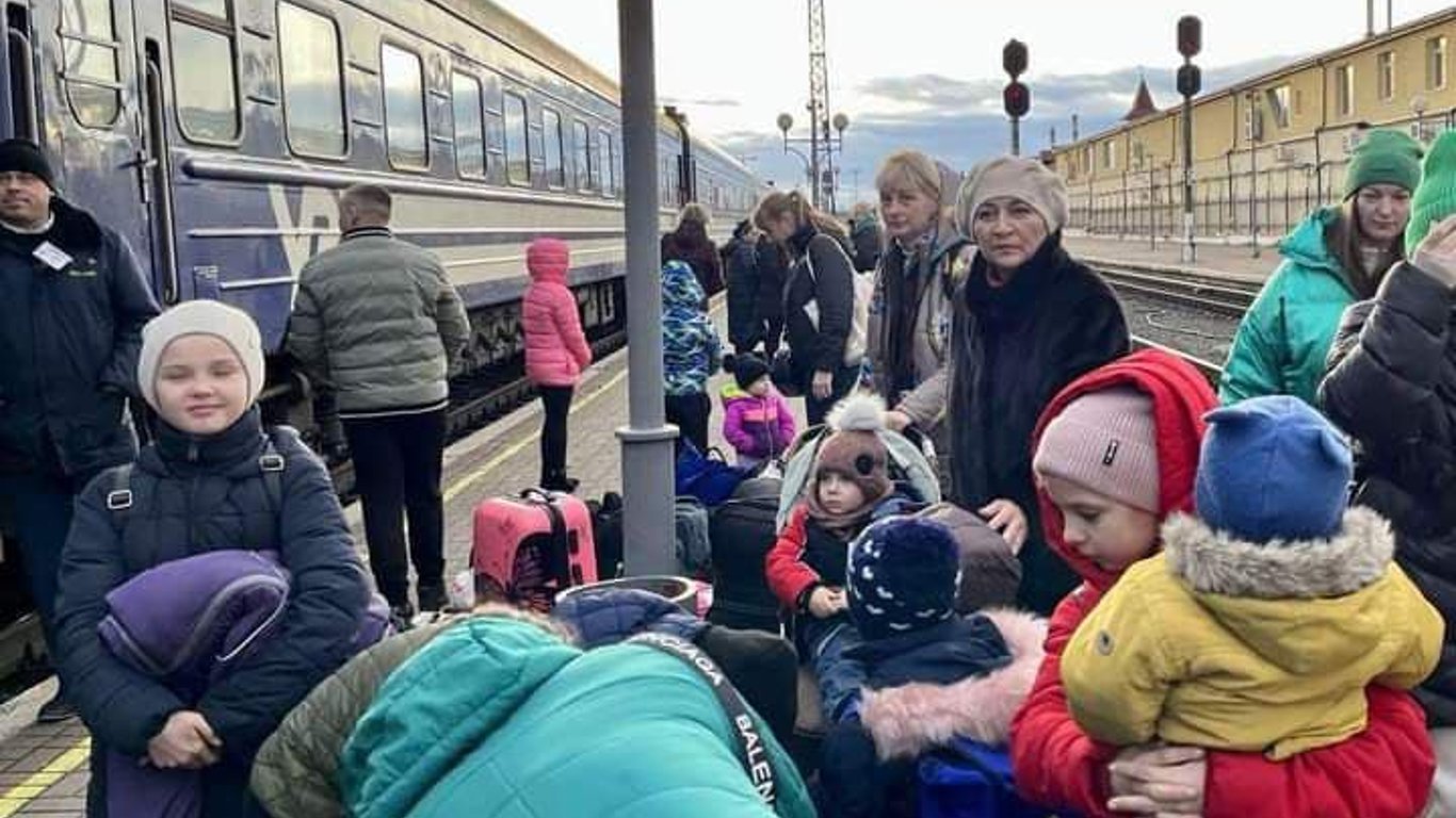 Евакуація дітей - З прифронтових районів евакуювали ще 32 дітей