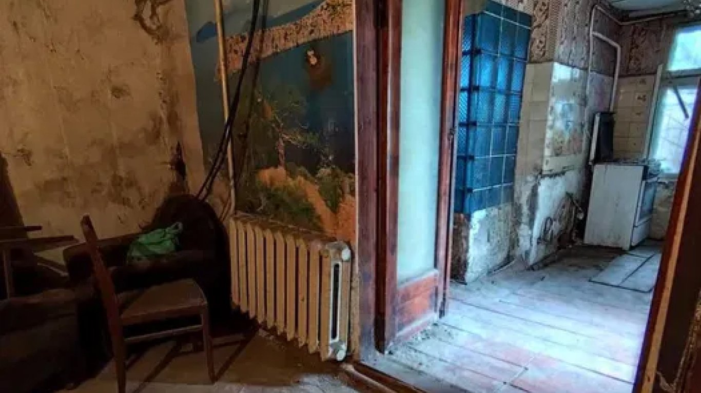 Продадуть за 15 тис. доларів — як виглядає найбільш занедбана квартира в Одесі - фото 1