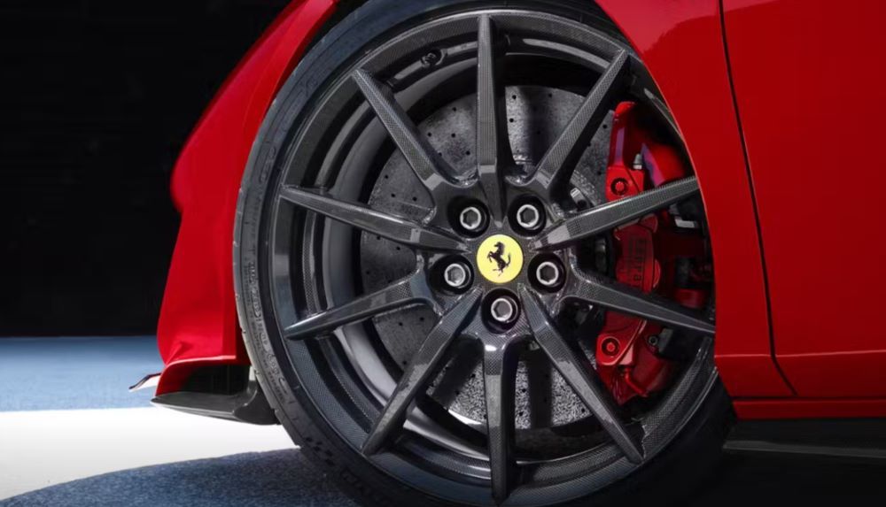 За ціною китайського електрокара — названі найдорожчі опції авто у 2024 році - фото 1