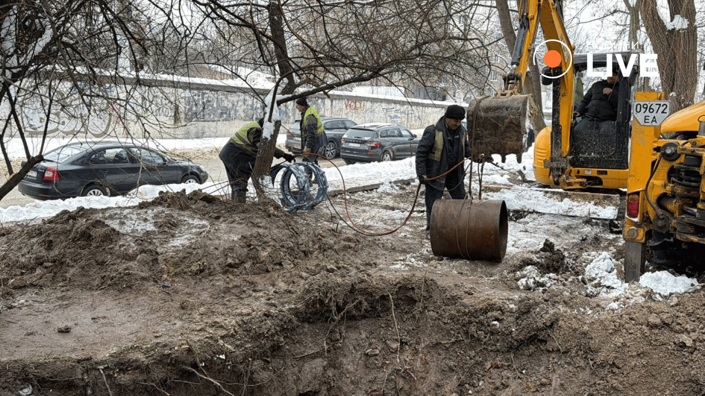 У Львові прорвало трубу 14 січня