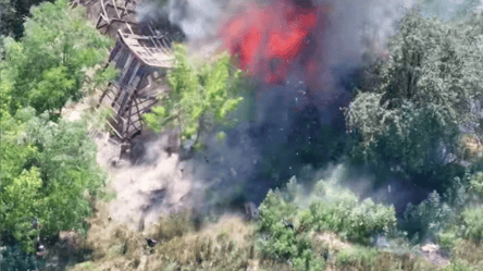 На Донеччині ГУР знищило укриття ворога — кадри з дронів - 285x160