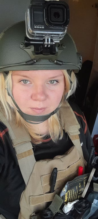 Олена Рекус в шоломі. Фото: Олена Рекус