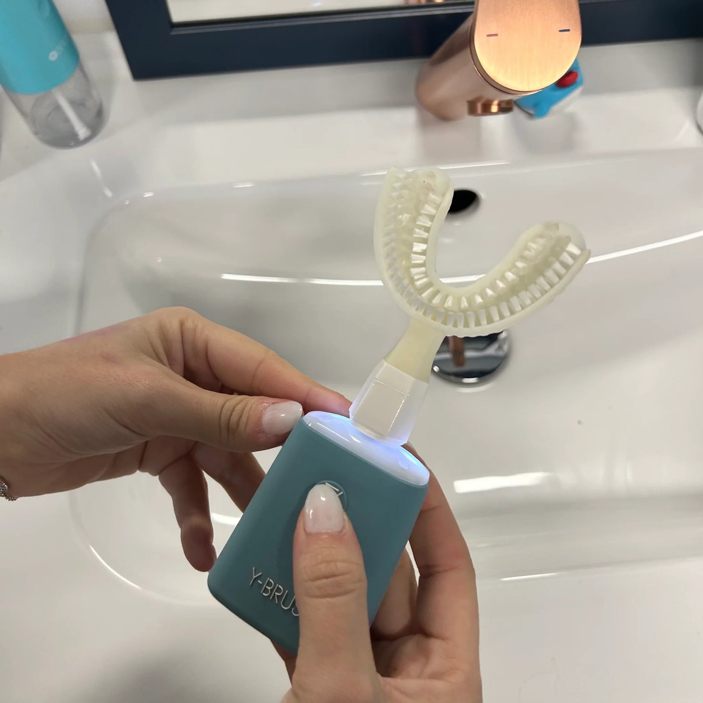 Зубная щетка Y-Brush