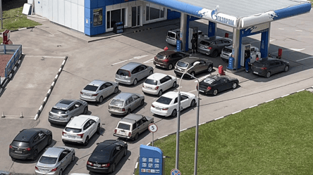 У РФ уже не наливають бензин в каністри — причина - 285x160