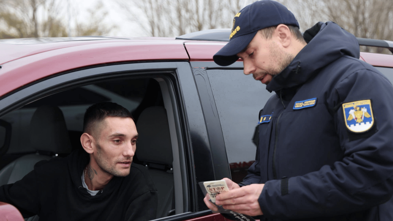 Водителям из Одессы отказывают во въезде в Молдову без техосмотра