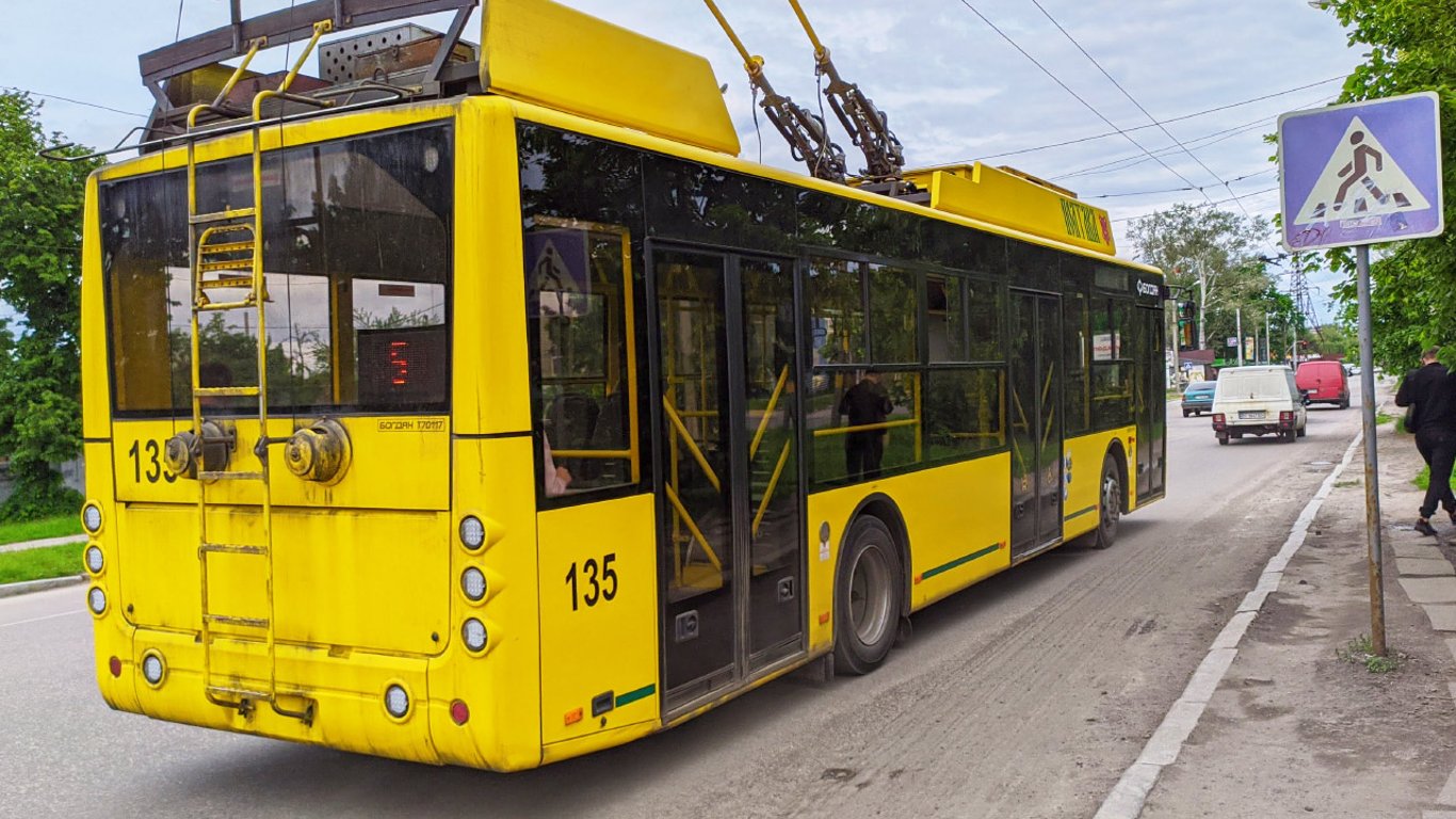 У Києві великі проблеми із тролейбусами: чому місто може лишитись без них