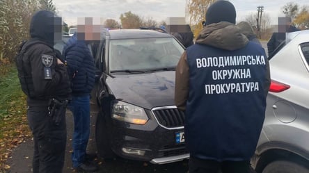 "Благодійники" хотіли переправляти ухилянтів — чекають на суд - 285x160