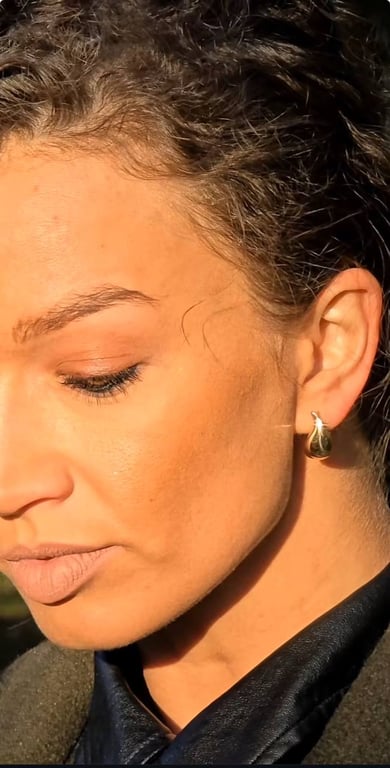 Сережки мають дорогий вигляд, але і коштують відповідно