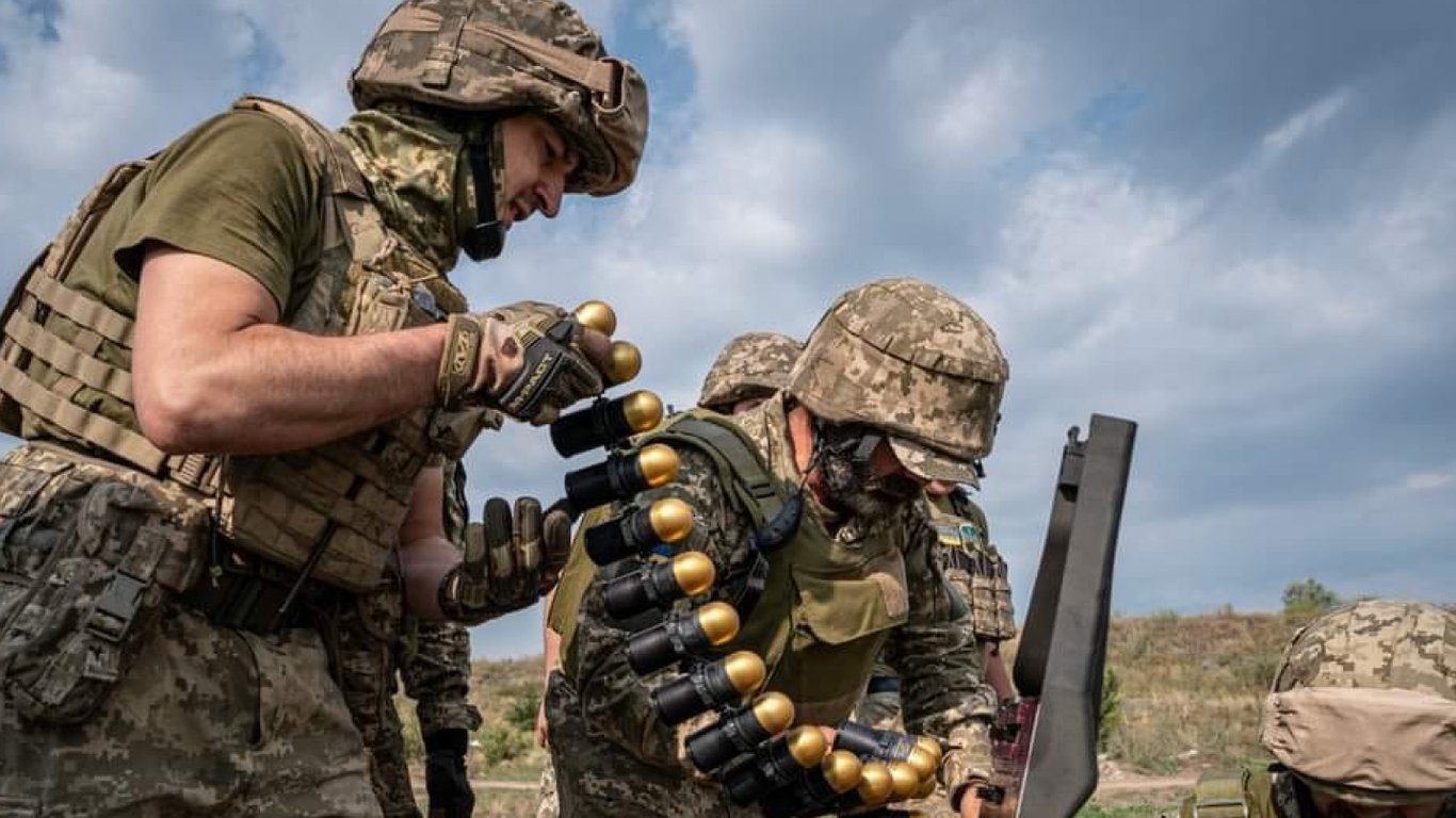 Зарплаты военных в сентябре — в Раде предупредили о проблемах с финансированием