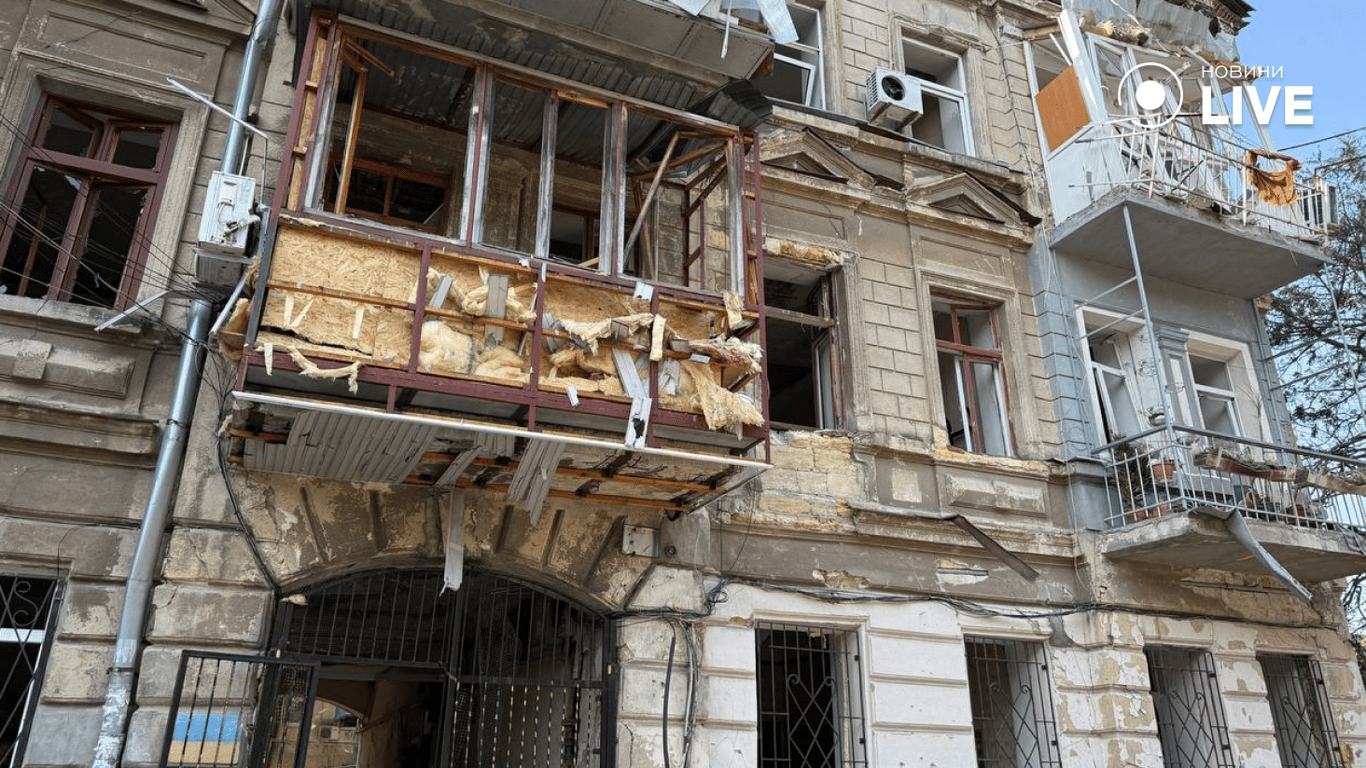 Все, що залишилося від будинку в Одесі після обстрілу - фото 3